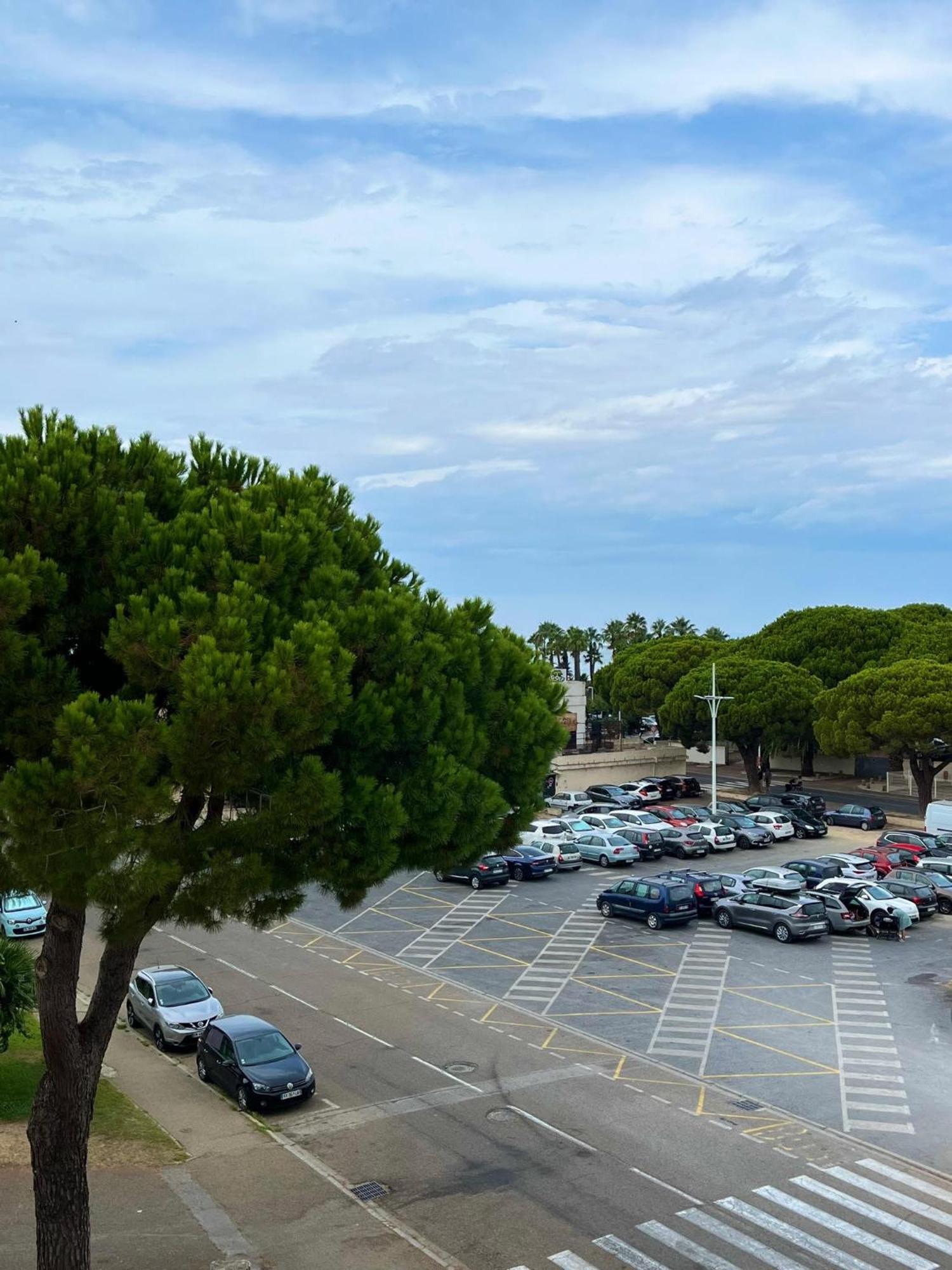 Appartement Devant La Mer + Parking Le Grau-du-Roi Exterior photo